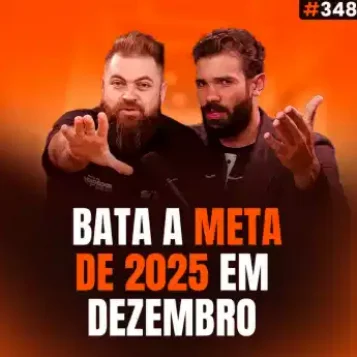Capa do podcast Papo de Vendedor na cor laranja e a foto dos hosts Leandro Munhoz e Daniel Mestre. Abaixo, o título, na cor branca e laranja, Bata a Meta de 2025 em Dezembro, sobre o plano de vendas de dezembro.